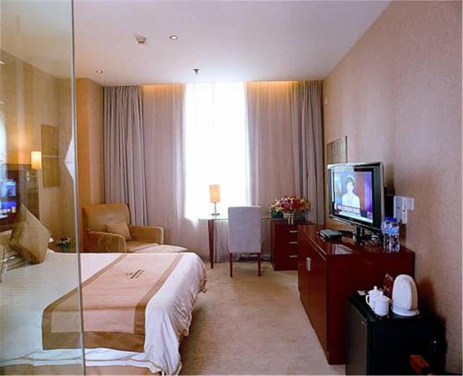 Radiance Hotel Shanghai Exterior photo